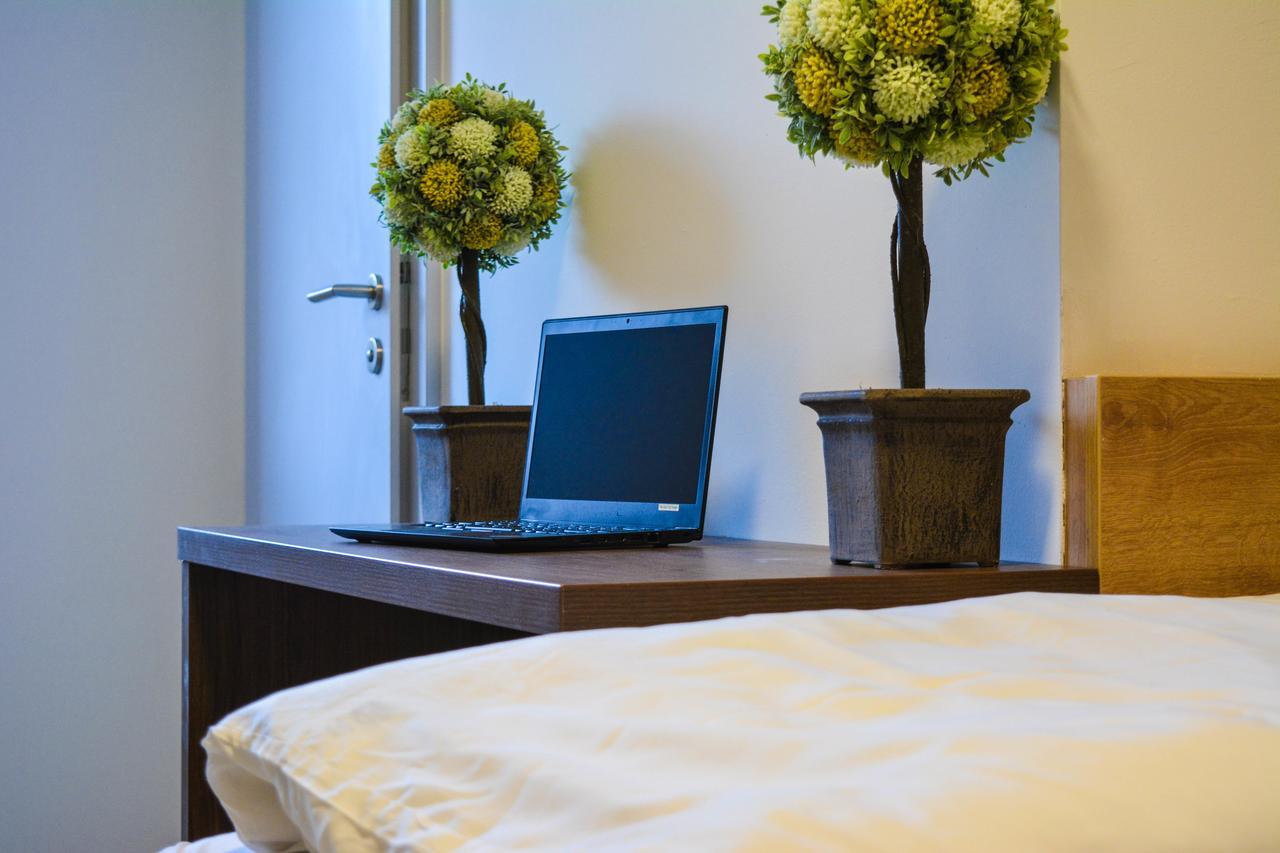 Zweibettzimmer mit Bad